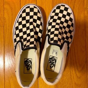 CHECKERED VANS